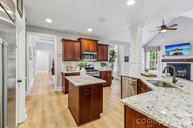 4006 Waxhaw Crossing Drive, Waxhaw, NC 28173