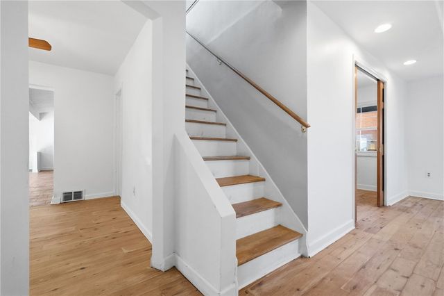 2830 Sussex Ave, Brookline, PA 15226