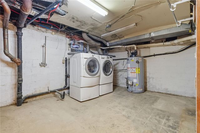 2830 Sussex Ave, Brookline, PA 15226