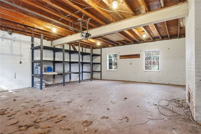 2830 Sussex Ave, Brookline, PA 15226