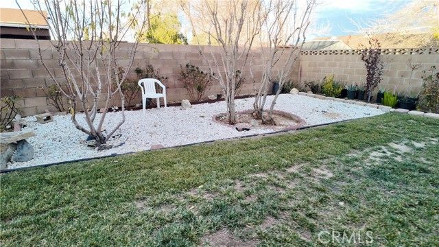 38616 Division, Palmdale, CA 93550