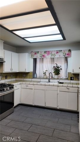 38616 Division, Palmdale, CA 93550