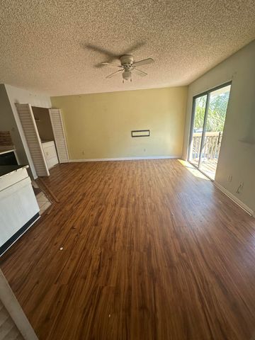 637 Executive Center Drive N205, West Palm Beach, FL 33401