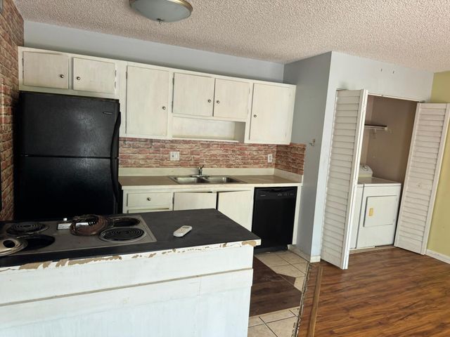 637 Executive Center Drive N205, West Palm Beach, FL 33401