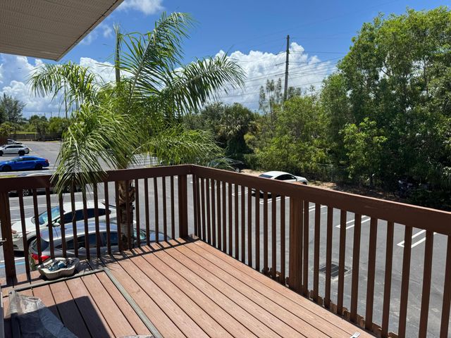 637 Executive Center Drive N205, West Palm Beach, FL 33401