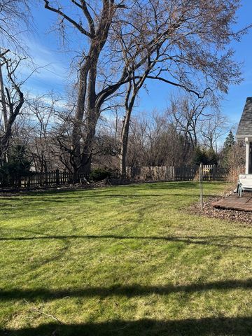 1914 Howard Street, Wheaton, IL 60187