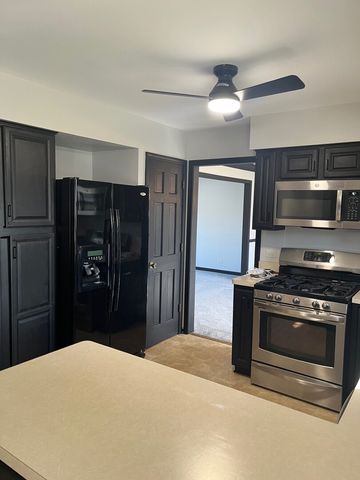 1914 Howard Street, Wheaton, IL 60187