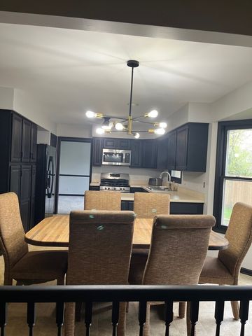 1914 Howard Street, Wheaton, IL 60187