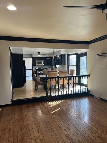 1914 Howard Street, Wheaton, IL 60187