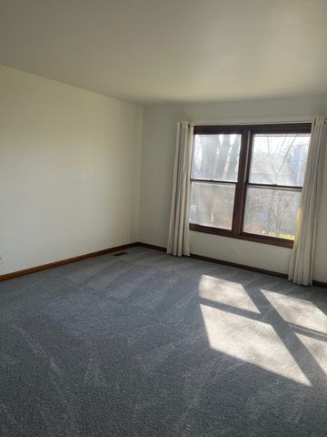 1914 Howard Street, Wheaton, IL 60187