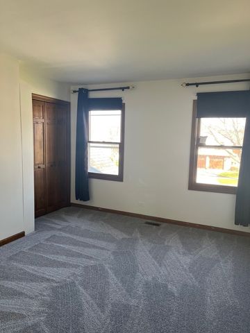 1914 Howard Street, Wheaton, IL 60187