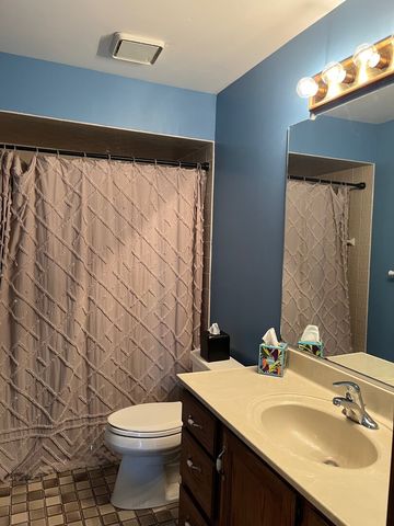 1914 Howard Street, Wheaton, IL 60187