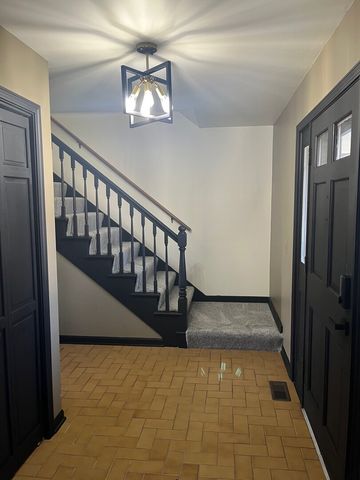 1914 Howard Street, Wheaton, IL 60187