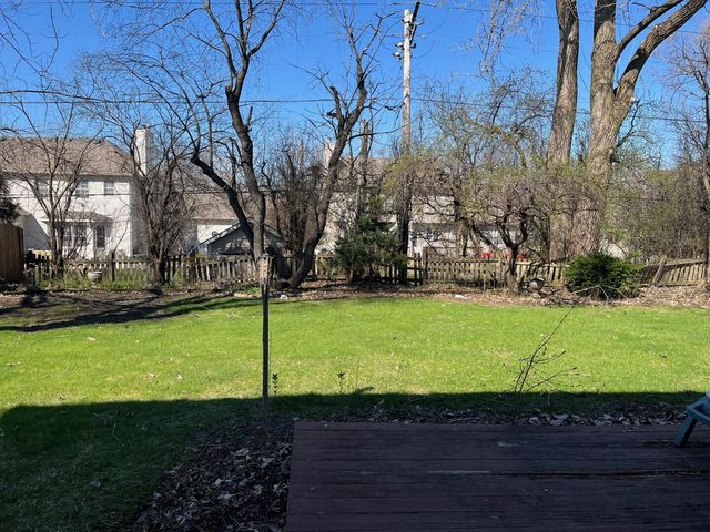 1914 Howard Street, Wheaton, IL 60187