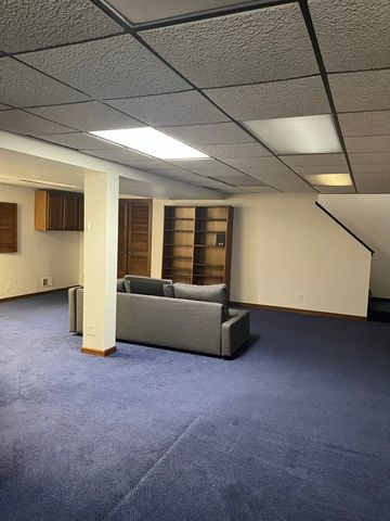 1914 Howard Street, Wheaton, IL 60187