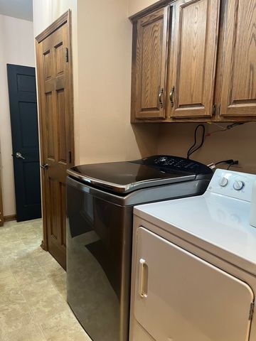 1914 Howard Street, Wheaton, IL 60187