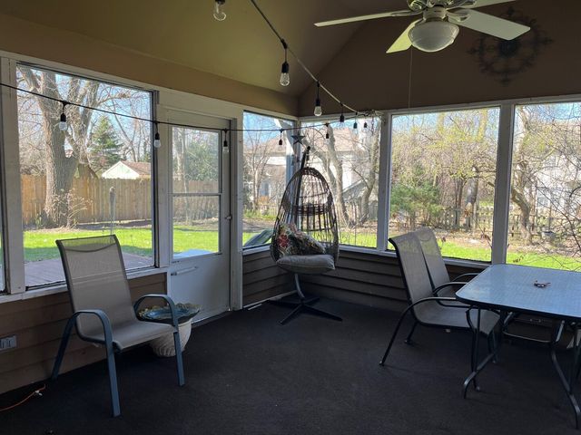 1914 Howard Street, Wheaton, IL 60187