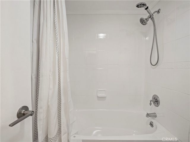 18411 Hatteras Street 138, Tarzana, CA 91356