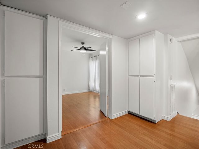 18411 Hatteras Street 138, Tarzana, CA 91356