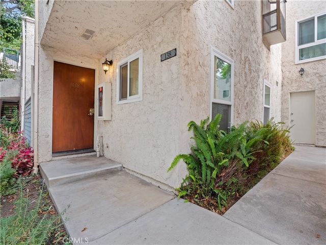 18411 Hatteras Street 138, Tarzana, CA 91356
