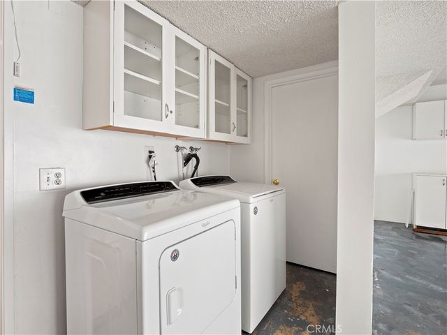 18411 Hatteras Street 138, Tarzana, CA 91356