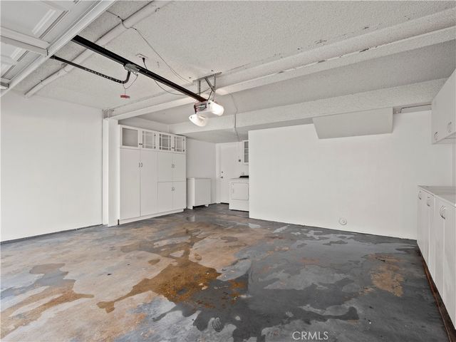 18411 Hatteras Street 138, Tarzana, CA 91356