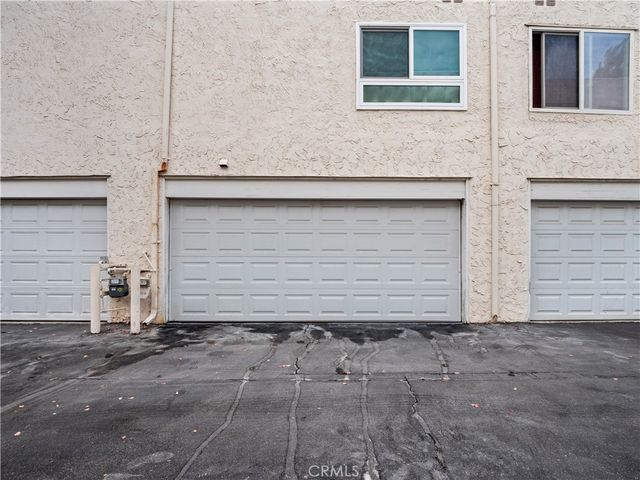 18411 Hatteras Street 138, Tarzana, CA 91356