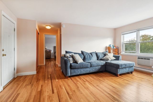 24 Merrill Street APT C1, Hartford, CT 06106