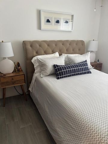 5689 GARDENS DRIVE, Sarasota, FL 34243