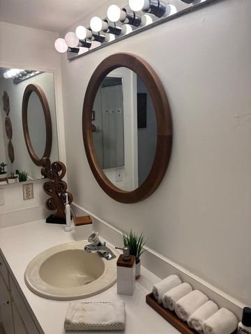 5689 GARDENS DRIVE, Sarasota, FL 34243