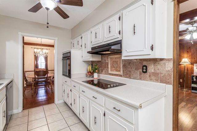 3462 FOX MEADOWS RD, Memphis, TN 38115