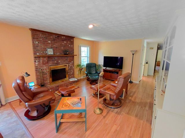 529 Silverbrook Drive, Danville, KY 40422
