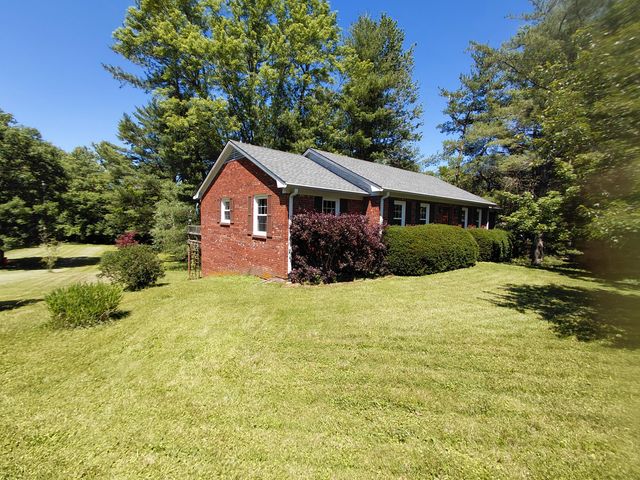 529 Silverbrook Drive, Danville, KY 40422