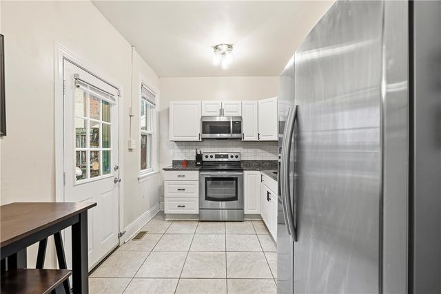 2120 Sidney St, South Side, PA 15203