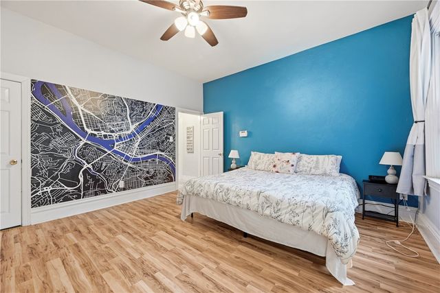 2120 Sidney St, South Side, PA 15203