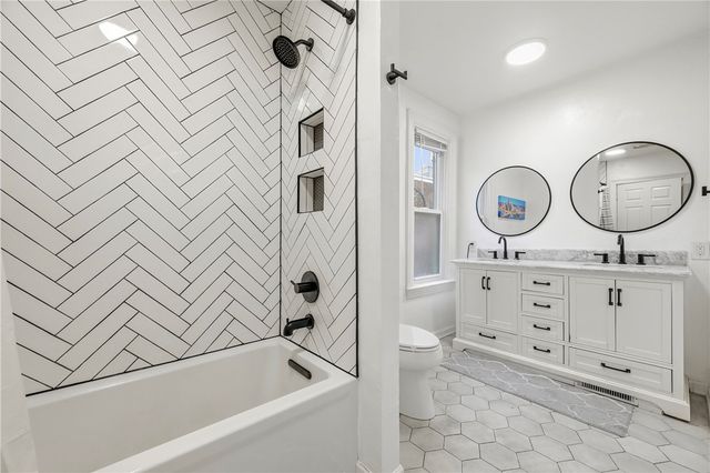 2120 Sidney St, South Side, PA 15203