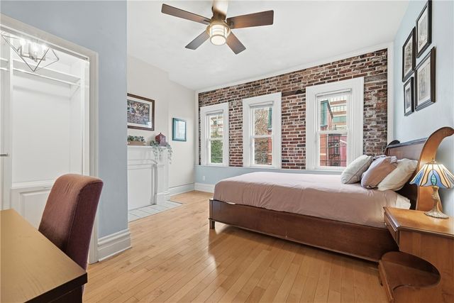 2120 Sidney St, South Side, PA 15203