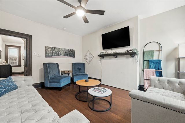 2120 Sidney St, South Side, PA 15203