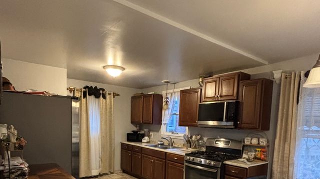 175 Martin Lane, Chicago Heights, IL 60411