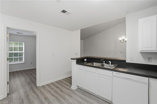 404 Egret Lndg Apt 304, Virginia Beach, VA 23454