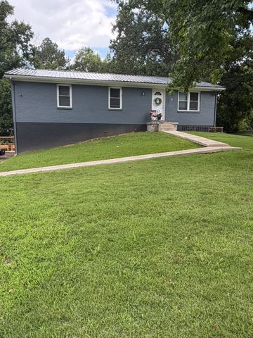 726 Lafayette Rd, Clarksville, TN 37042