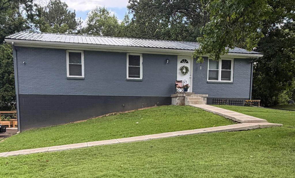 726 Lafayette Rd, Clarksville, TN 37042