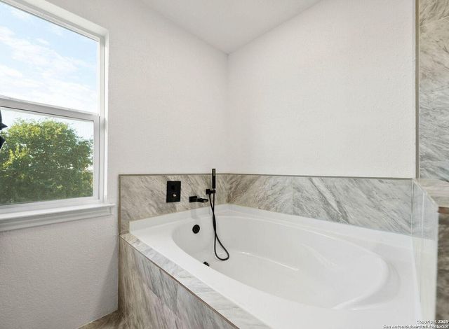 6830 BELTRAN PASS, San Antonio, TX 78252
