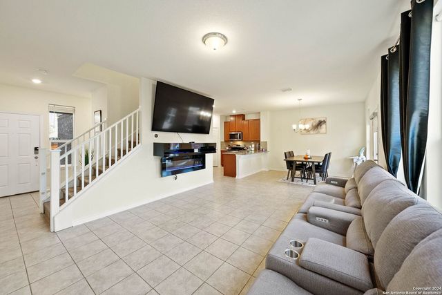6830 BELTRAN PASS, San Antonio, TX 78252