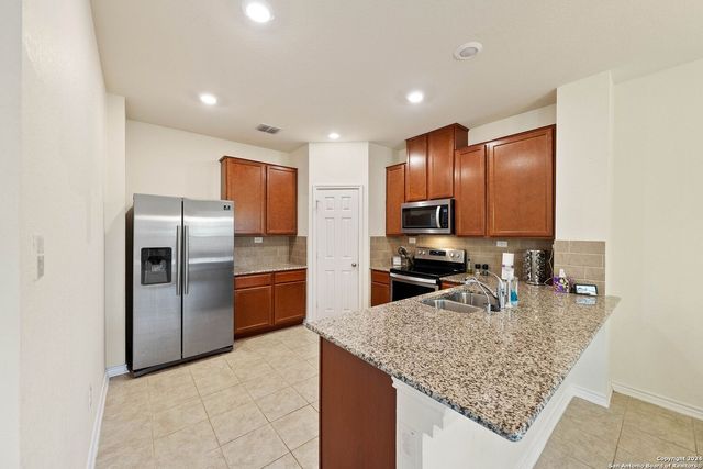 6830 BELTRAN PASS, San Antonio, TX 78252