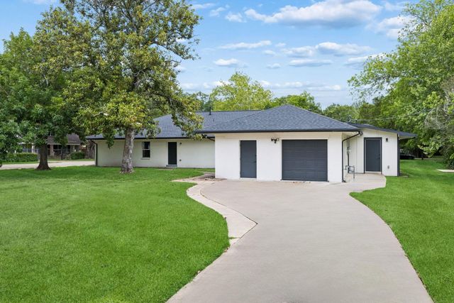 711 W Sidnor Street, Alvin, TX 77511