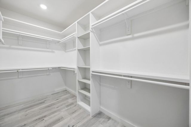 711 W Sidnor Street, Alvin, TX 77511