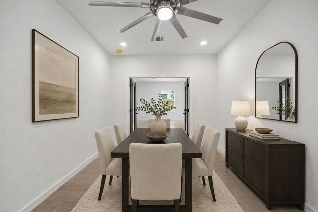 711 W Sidnor Street, Alvin, TX 77511