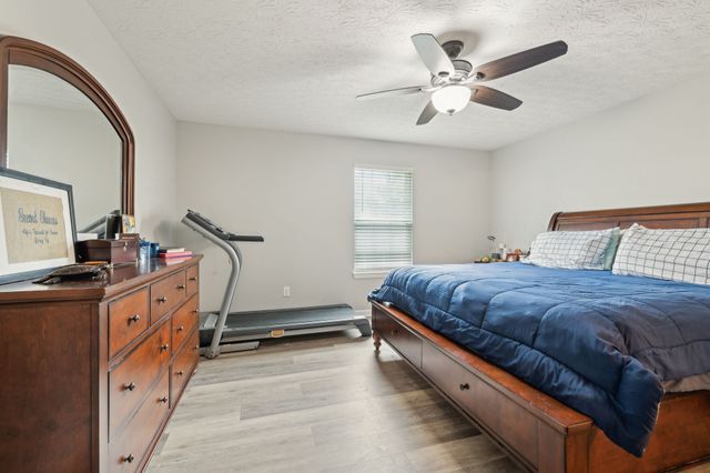 125 Vivian Ln, Carthage, TN 37030