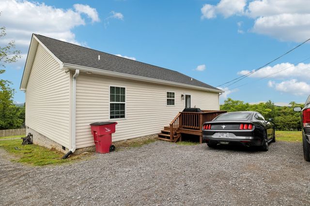 125 Vivian Ln, Carthage, TN 37030